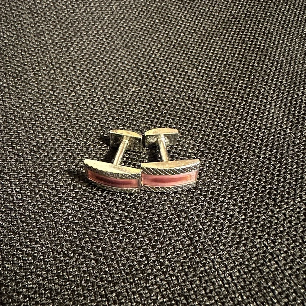 Nautica cuff links. Beautiful silver and brown stone. Only wore once.